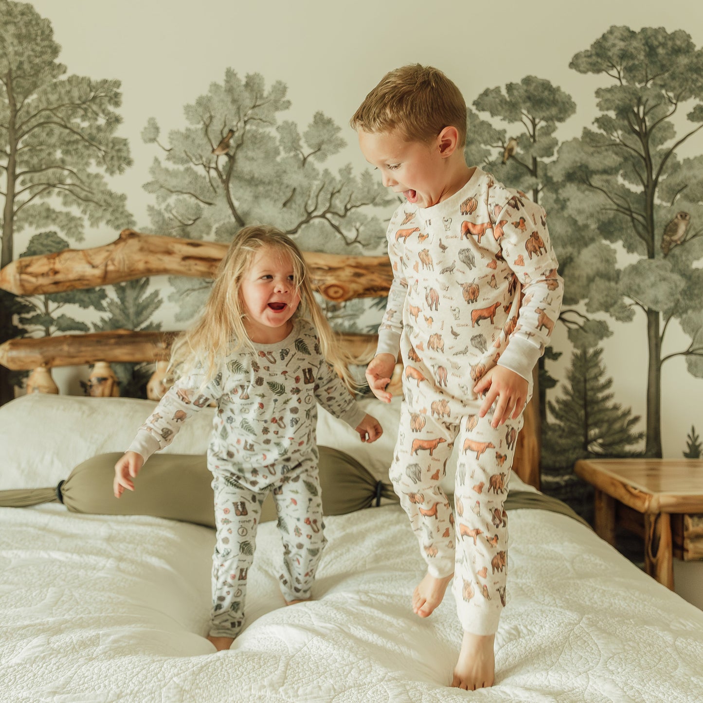 Cow and Chicken Farm all-over-print Pajamas