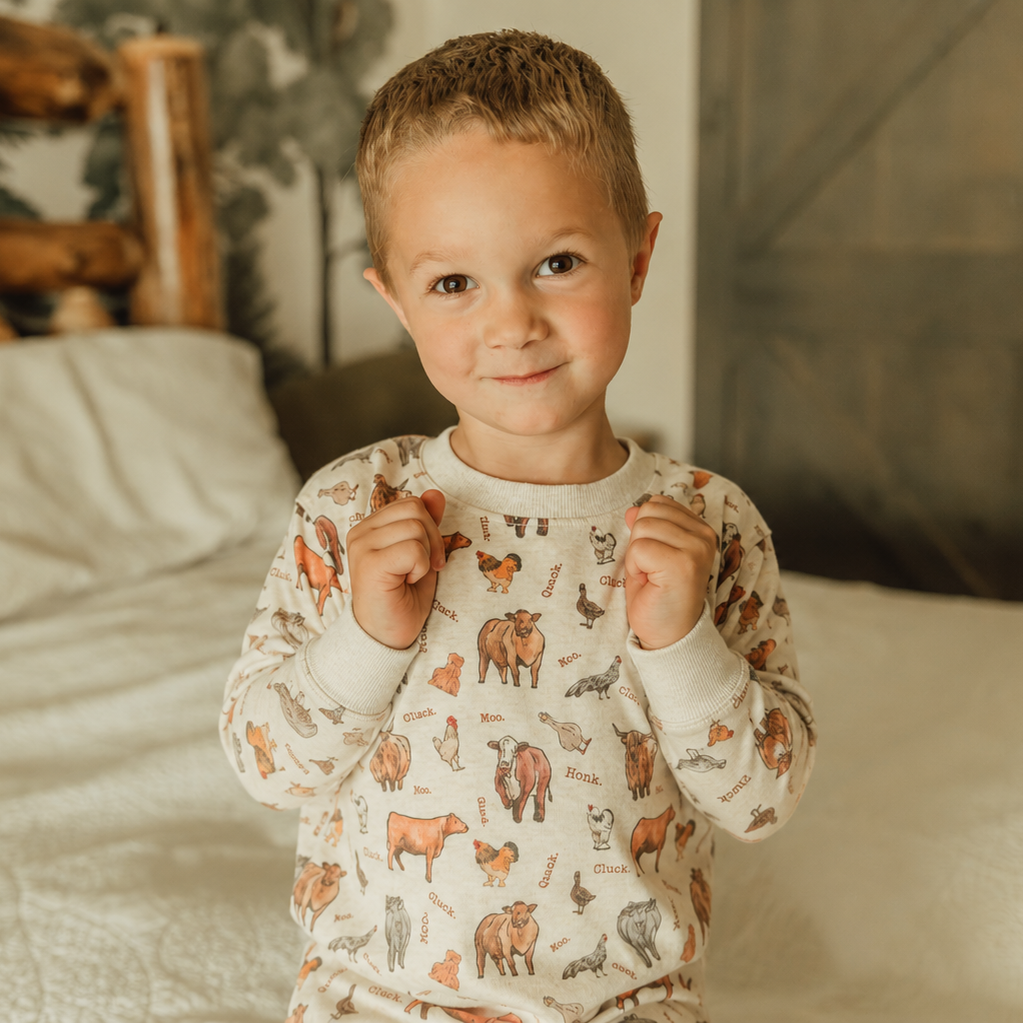 Cow and Chicken Farm all-over-print Pajamas